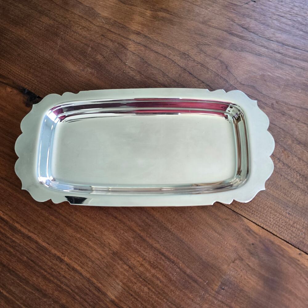Vintage WM Rogers MFG Co Silver Plate Serving Tray Trinket Make Up Traditional